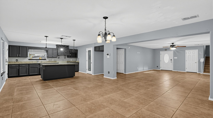 3403 Sereno Dr., Laredo, Texas 78046, 3 Bedrooms Bedrooms, 6 Rooms Rooms,2 BathroomsBathrooms,Residential,For Sale,3403 Sereno Dr.,20264335