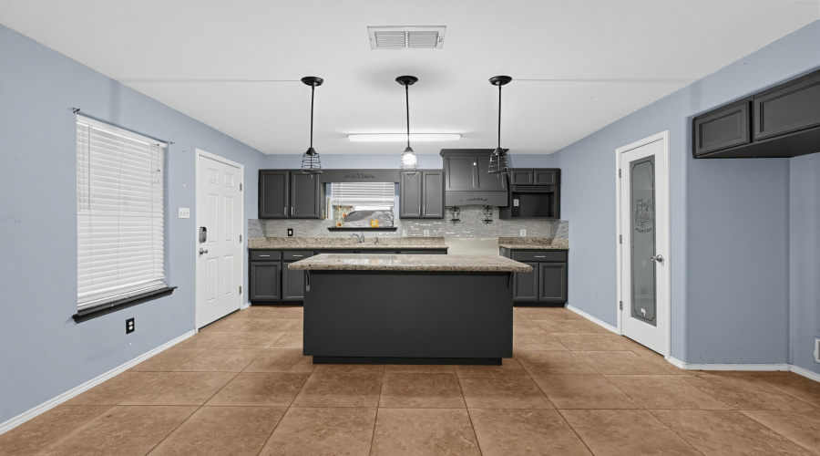 3403 Sereno Dr., Laredo, Texas 78046, 3 Bedrooms Bedrooms, 6 Rooms Rooms,2 BathroomsBathrooms,Residential,For Sale,3403 Sereno Dr.,20264335