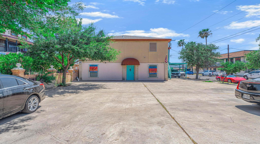 2901 San Agustin Ave, Laredo, Texas 78040, 2 Bedrooms Bedrooms, 2 Rooms Rooms,1 BathroomBathrooms,Residential,For Rent,2901 San Agustin Ave,20264336