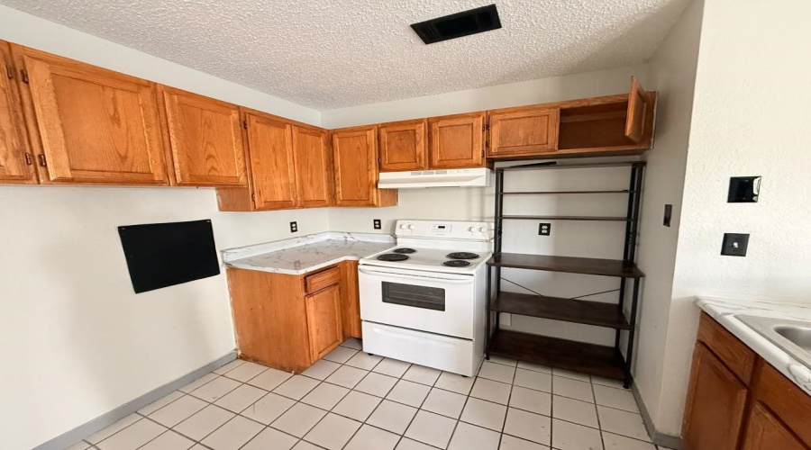 2901 San Agustin Ave, Laredo, Texas 78040, 2 Bedrooms Bedrooms, 2 Rooms Rooms,1 BathroomBathrooms,Residential,For Rent,2901 San Agustin Ave,20264336