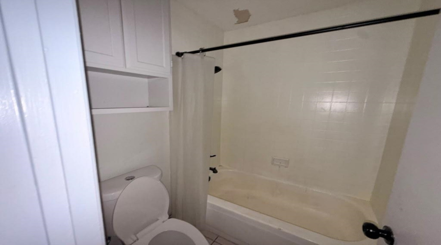 2901 San Agustin Ave, Laredo, Texas 78040, 2 Bedrooms Bedrooms, 2 Rooms Rooms,1 BathroomBathrooms,Residential,For Rent,2901 San Agustin Ave,20264336