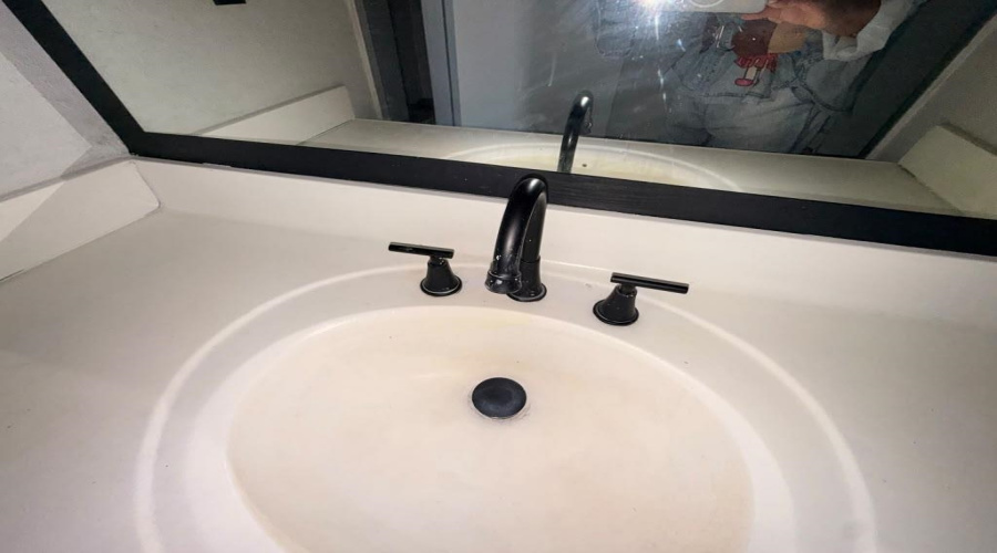 2901 San Agustin Ave, Laredo, Texas 78040, 2 Bedrooms Bedrooms, 2 Rooms Rooms,1 BathroomBathrooms,Residential,For Rent,2901 San Agustin Ave,20264336