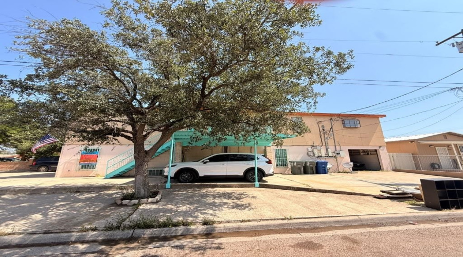 2901 San Agustin Ave, Laredo, Texas 78040, 2 Bedrooms Bedrooms, 2 Rooms Rooms,1 BathroomBathrooms,Residential,For Rent,2901 San Agustin Ave,20264336