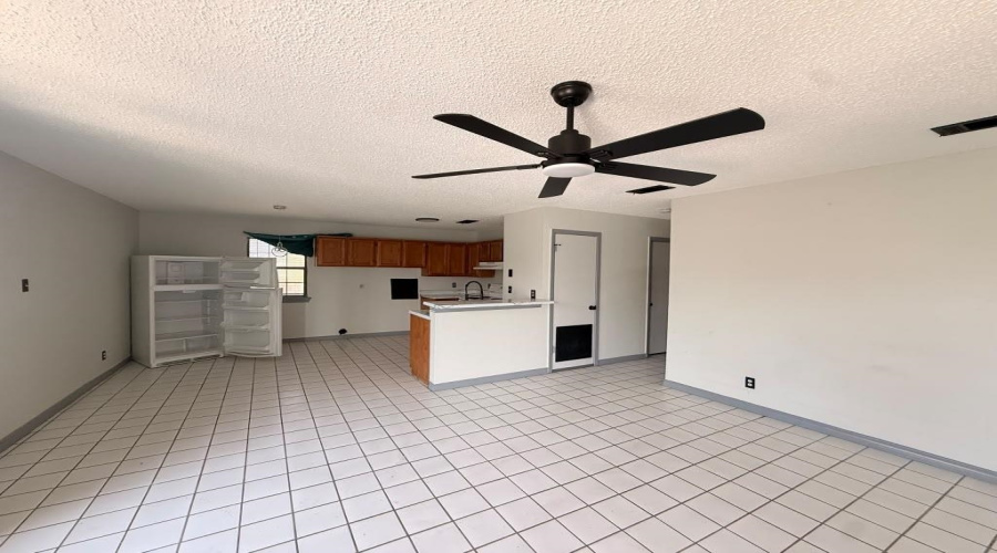2901 San Agustin Ave, Laredo, Texas 78040, 2 Bedrooms Bedrooms, 2 Rooms Rooms,1 BathroomBathrooms,Residential,For Rent,2901 San Agustin Ave,20264336