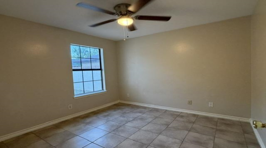 805 Prancer Rd, laredo, Texas 78045, 3 Bedrooms Bedrooms, 5 Rooms Rooms,1 BathroomBathrooms,Residential,For Rent,805 Prancer Rd,20264338