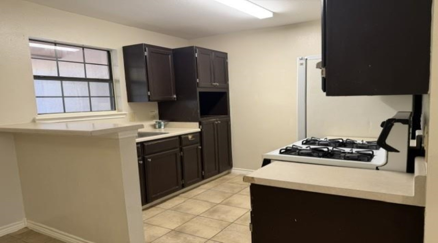 805 Prancer Rd, laredo, Texas 78045, 3 Bedrooms Bedrooms, 5 Rooms Rooms,1 BathroomBathrooms,Residential,For Rent,805 Prancer Rd,20264338
