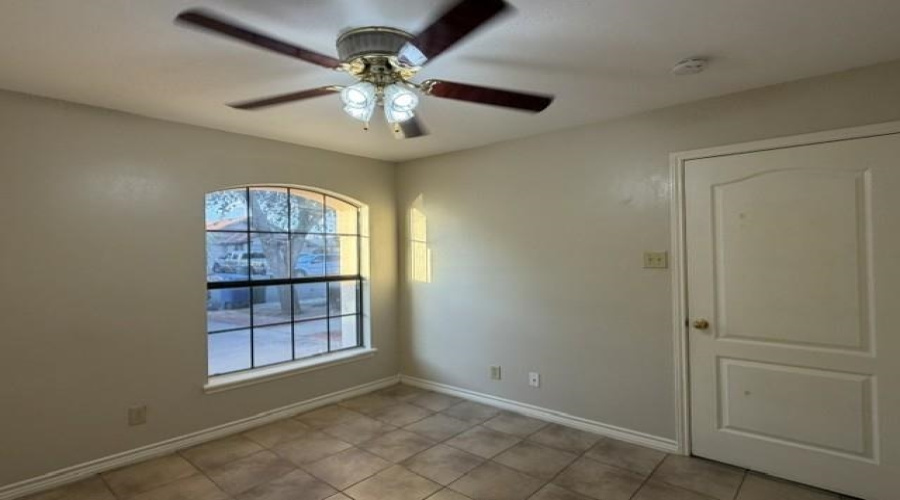 805 Prancer Rd, laredo, Texas 78045, 3 Bedrooms Bedrooms, 5 Rooms Rooms,1 BathroomBathrooms,Residential,For Rent,805 Prancer Rd,20264338