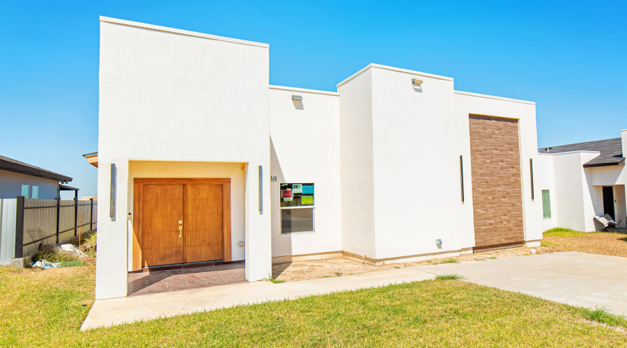 5408 Galicia Lane, laredo, Texas 78046, 3 Bedrooms Bedrooms, 3 Rooms Rooms,3 BathroomsBathrooms,Residential,For Sale,5408 Galicia Lane,20264360