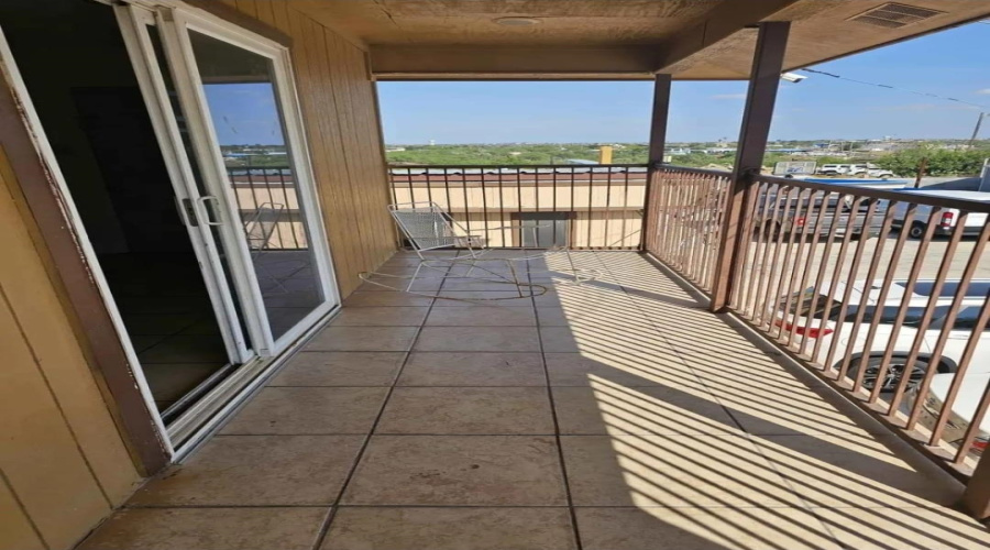 619 S Meadow Ave, Laredo, Texas 78040, 1 Room Rooms,1 BathroomBathrooms,Commercial retail/office,For Sale,619 S Meadow Ave,20264362