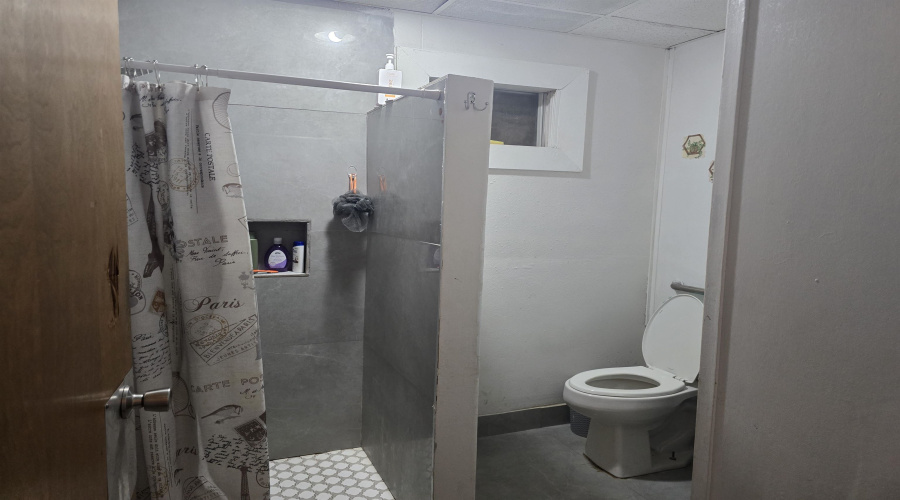 619 S Meadow Ave, Laredo, Texas 78040, 1 Room Rooms,1 BathroomBathrooms,Commercial retail/office,For Sale,619 S Meadow Ave,20264362