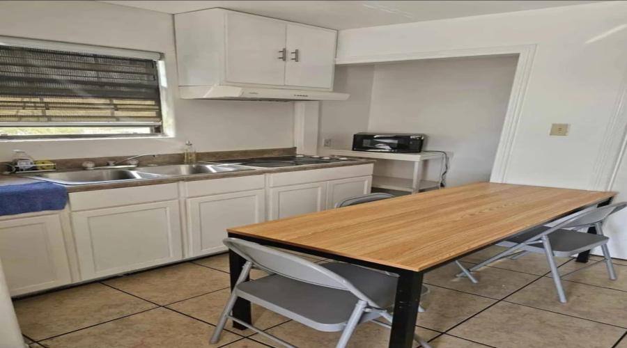 619 S Meadow Ave, Laredo, Texas 78040, 1 Room Rooms,1 BathroomBathrooms,Commercial retail/office,For Sale,619 S Meadow Ave,20264362
