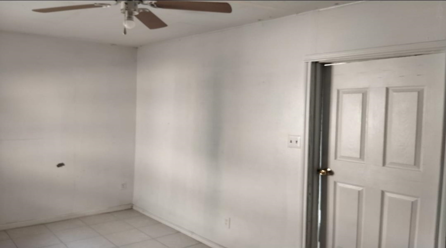 619 S Meadow Ave, Laredo, Texas 78040, 1 Room Rooms,1 BathroomBathrooms,Commercial retail/office,For Sale,619 S Meadow Ave,20264362