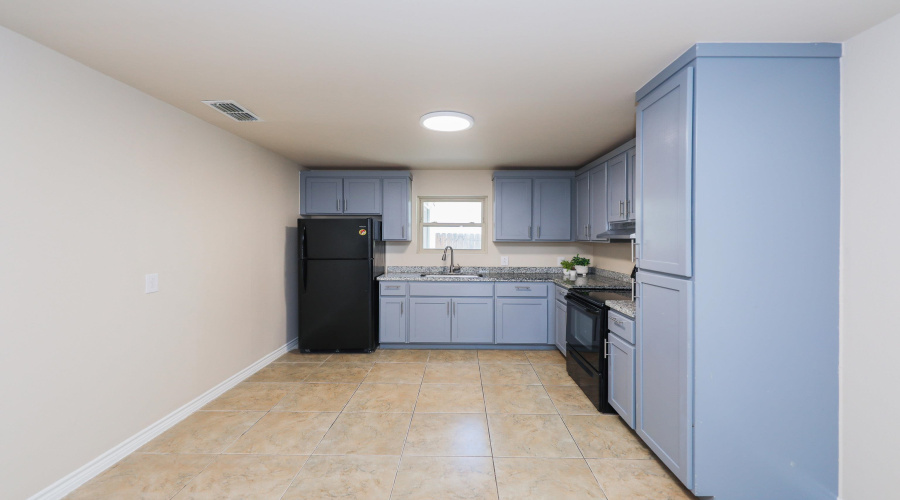 2301 Ligarde St, LAREDO, Texas 78043, 2 Bedrooms Bedrooms, 5 Rooms Rooms,2 BathroomsBathrooms,Residential,For Rent,2301 Ligarde St,20264361