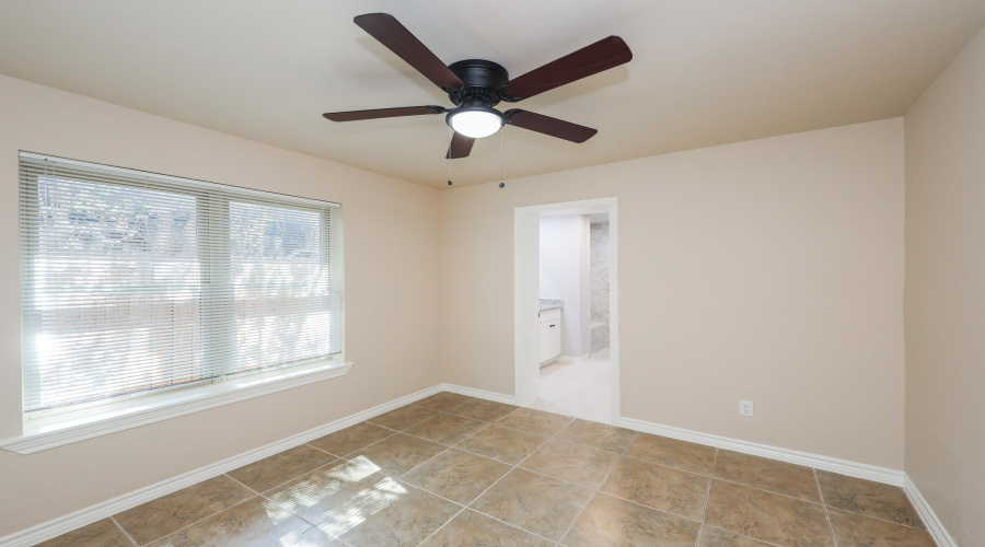 2301 Ligarde St, LAREDO, Texas 78043, 2 Bedrooms Bedrooms, 5 Rooms Rooms,2 BathroomsBathrooms,Residential,For Rent,2301 Ligarde St,20264361