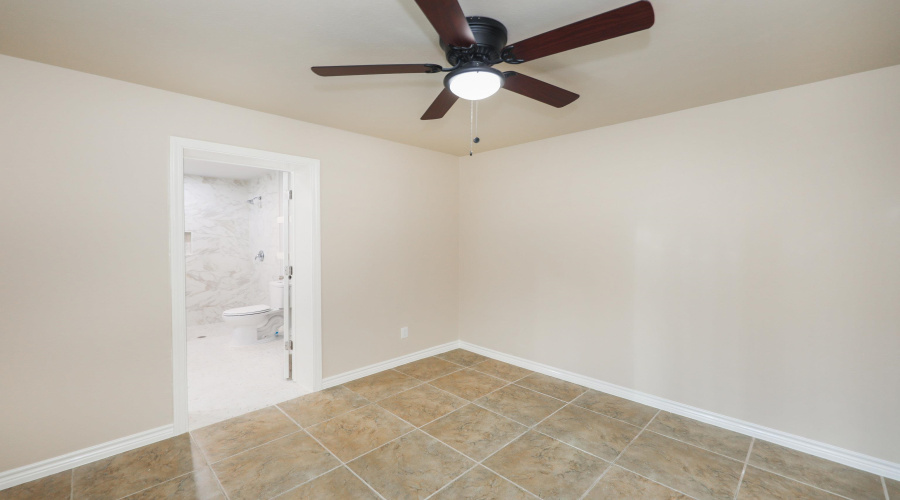 2301 Ligarde St, LAREDO, Texas 78043, 2 Bedrooms Bedrooms, 5 Rooms Rooms,2 BathroomsBathrooms,Residential,For Rent,2301 Ligarde St,20264361