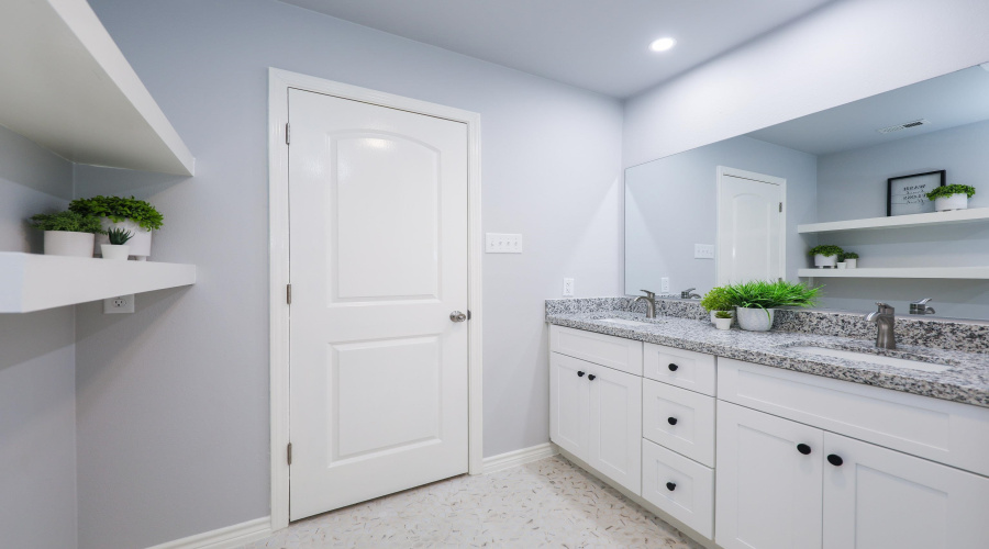 2301 Ligarde St, LAREDO, Texas 78043, 2 Bedrooms Bedrooms, 5 Rooms Rooms,2 BathroomsBathrooms,Residential,For Rent,2301 Ligarde St,20264361