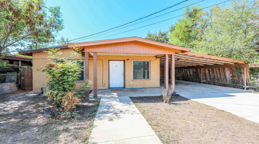 2301 Ligarde St, LAREDO, Texas 78043, 2 Bedrooms Bedrooms, 5 Rooms Rooms,2 BathroomsBathrooms,Residential,For Rent,2301 Ligarde St,20264361