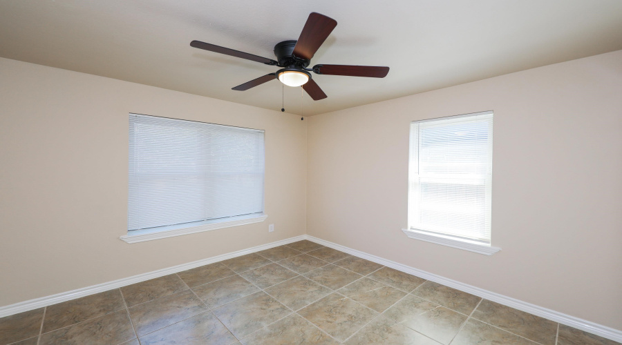 2301 Ligarde St, LAREDO, Texas 78043, 2 Bedrooms Bedrooms, 5 Rooms Rooms,2 BathroomsBathrooms,Residential,For Rent,2301 Ligarde St,20264361