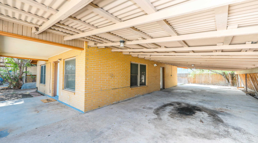 2301 Ligarde St, LAREDO, Texas 78043, 2 Bedrooms Bedrooms, 5 Rooms Rooms,2 BathroomsBathrooms,Residential,For Rent,2301 Ligarde St,20264361