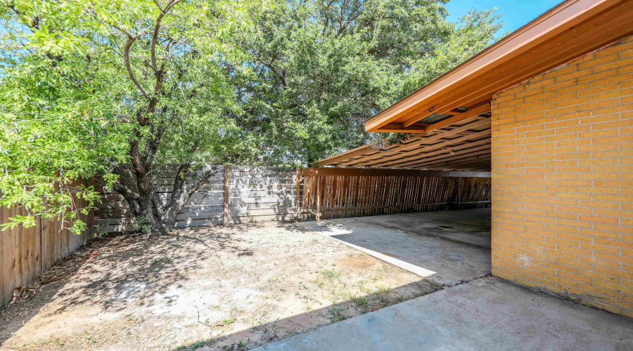 2301 Ligarde St, LAREDO, Texas 78043, 2 Bedrooms Bedrooms, 5 Rooms Rooms,2 BathroomsBathrooms,Residential,For Rent,2301 Ligarde St,20264361