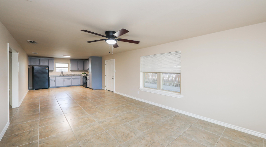 2301 Ligarde St, LAREDO, Texas 78043, 2 Bedrooms Bedrooms, 5 Rooms Rooms,2 BathroomsBathrooms,Residential,For Rent,2301 Ligarde St,20264361