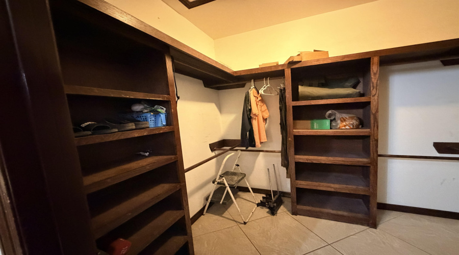 1317 Weslaco Ln, Zapata, Texas 78076, 3 Bedrooms Bedrooms, 6 Rooms Rooms,2 BathroomsBathrooms,Residential,For Sale,1317 Weslaco Ln,20264363