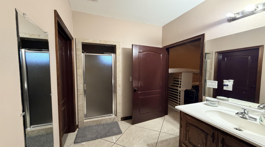 1317 Weslaco Ln, Zapata, Texas 78076, 3 Bedrooms Bedrooms, 6 Rooms Rooms,2 BathroomsBathrooms,Residential,For Sale,1317 Weslaco Ln,20264363