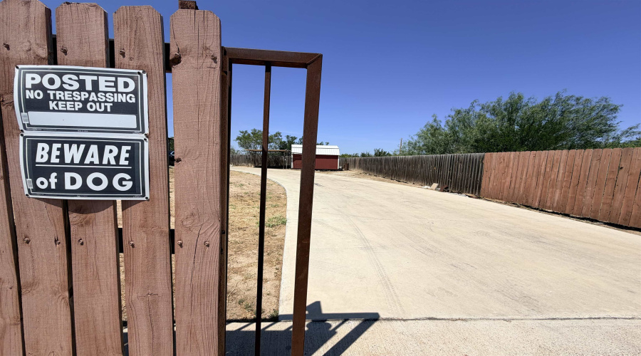 1317 Weslaco Ln, Zapata, Texas 78076, 3 Bedrooms Bedrooms, 6 Rooms Rooms,2 BathroomsBathrooms,Residential,For Sale,1317 Weslaco Ln,20264363