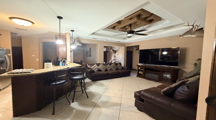 1317 Weslaco Ln, Zapata, Texas 78076, 3 Bedrooms Bedrooms, 6 Rooms Rooms,2 BathroomsBathrooms,Residential,For Sale,1317 Weslaco Ln,20264363