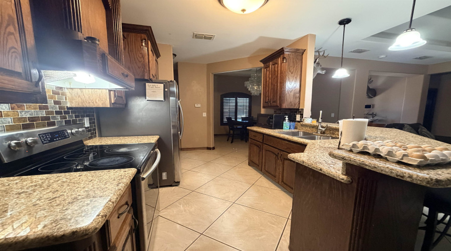 1317 Weslaco Ln, Zapata, Texas 78076, 3 Bedrooms Bedrooms, 6 Rooms Rooms,2 BathroomsBathrooms,Residential,For Sale,1317 Weslaco Ln,20264363