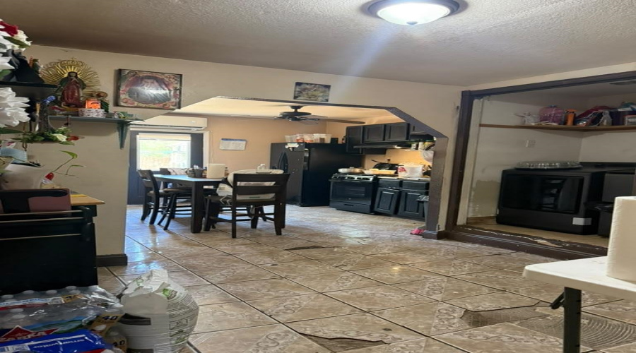 3504 Flores Ave, LAREDO, Texas 78041, 4 Bedrooms Bedrooms, 4 Rooms Rooms,1 BathroomBathrooms,Residential,For Sale,3504 Flores Ave,20264365