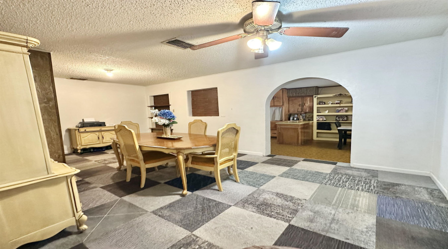 1205 W Harald, Hebbronville, Texas 78361-0000, 3 Bedrooms Bedrooms, 8 Rooms Rooms,2 BathroomsBathrooms,Residential,For Sale,1205 W Harald,20264366