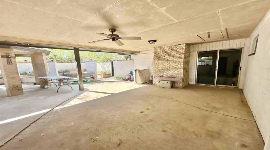 1205 W Harald, Hebbronville, Texas 78361-0000, 3 Bedrooms Bedrooms, 8 Rooms Rooms,2 BathroomsBathrooms,Residential,For Sale,1205 W Harald,20264366