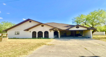 1205 W Harald, Hebbronville, Texas 78361-0000, 3 Bedrooms Bedrooms, 8 Rooms Rooms,2 BathroomsBathrooms,Residential,For Sale,1205 W Harald,20264366