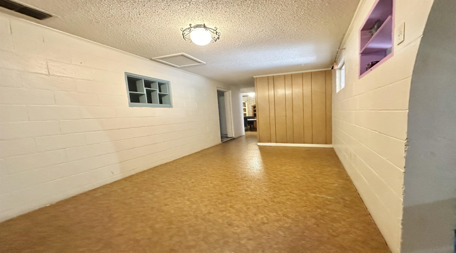 1205 W Harald, Hebbronville, Texas 78361-0000, 3 Bedrooms Bedrooms, 8 Rooms Rooms,2 BathroomsBathrooms,Residential,For Sale,1205 W Harald,20264366