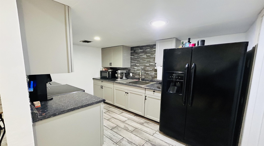 2510 Montgomery St, LAREDO, Texas 78043, 3 Bedrooms Bedrooms, 3 Rooms Rooms,2 BathroomsBathrooms,Residential,For Sale,2510 Montgomery St,20264367