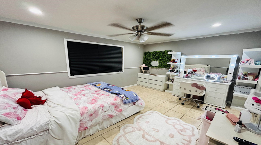 2510 Montgomery St, LAREDO, Texas 78043, 3 Bedrooms Bedrooms, 3 Rooms Rooms,2 BathroomsBathrooms,Residential,For Sale,2510 Montgomery St,20264367