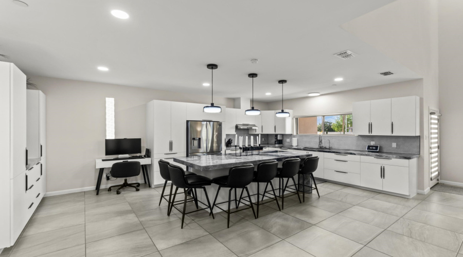 10902 International Blvd, Laredo, Texas 78045-6940, 3 Bedrooms Bedrooms, 5 Rooms Rooms,2 BathroomsBathrooms,Residential,For Sale,10902 International Blvd,20264369