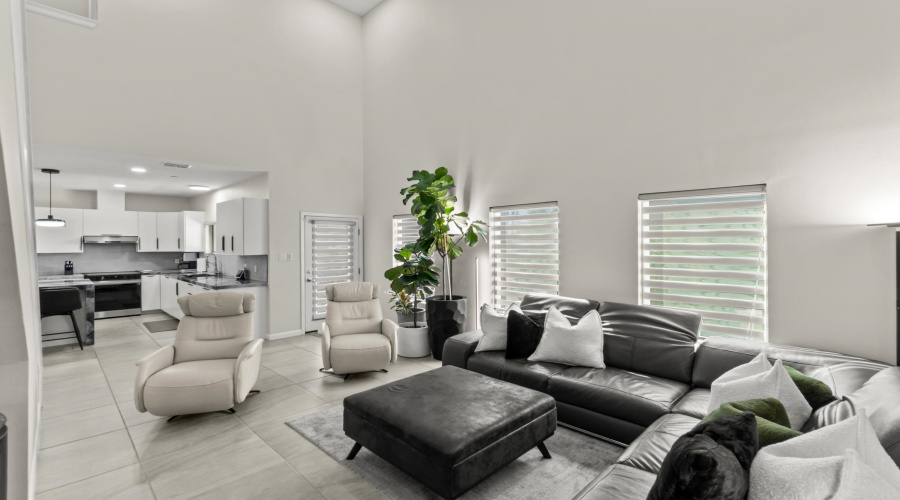 10902 International Blvd, Laredo, Texas 78045-6940, 3 Bedrooms Bedrooms, 5 Rooms Rooms,2 BathroomsBathrooms,Residential,For Sale,10902 International Blvd,20264369