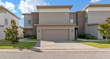 10902 International Blvd, Laredo, Texas 78045-6940, 3 Bedrooms Bedrooms, 5 Rooms Rooms,2 BathroomsBathrooms,Residential,For Sale,10902 International Blvd,20264369
