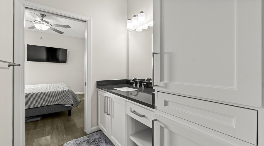 10902 International Blvd, Laredo, Texas 78045-6940, 3 Bedrooms Bedrooms, 5 Rooms Rooms,2 BathroomsBathrooms,Residential,For Sale,10902 International Blvd,20264369