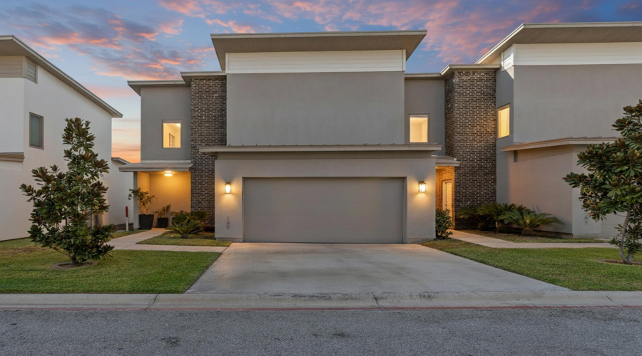 10902 International Blvd, Laredo, Texas 78045-6940, 3 Bedrooms Bedrooms, 5 Rooms Rooms,2 BathroomsBathrooms,Residential,For Sale,10902 International Blvd,20264369