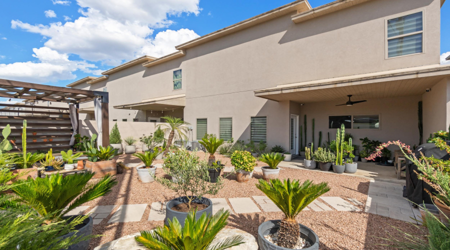 10902 International Blvd, Laredo, Texas 78045-6940, 3 Bedrooms Bedrooms, 5 Rooms Rooms,2 BathroomsBathrooms,Residential,For Sale,10902 International Blvd,20264369