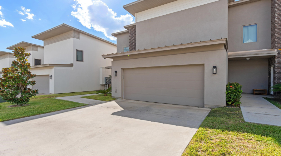 10902 International Blvd, Laredo, Texas 78045-6940, 3 Bedrooms Bedrooms, 5 Rooms Rooms,2 BathroomsBathrooms,Residential,For Sale,10902 International Blvd,20264369