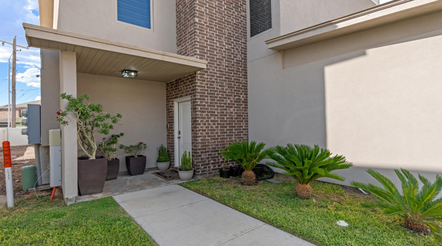 10902 International Blvd, Laredo, Texas 78045-6940, 3 Bedrooms Bedrooms, 5 Rooms Rooms,2 BathroomsBathrooms,Residential,For Sale,10902 International Blvd,20264369