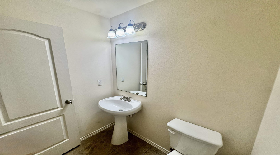 6002 Narciso Dr., Laredo, Texas 78046, 4 Bedrooms Bedrooms, 5 Rooms Rooms,2 BathroomsBathrooms,Residential,For Sale,6002 Narciso Dr.,20264371
