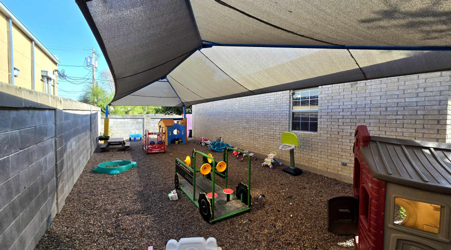 2218 Tilden Ave, Laredo, Texas 78040, 1 Room Rooms,2 BathroomsBathrooms,Commercial retail/office,For Rent,2218 Tilden Ave,20264370