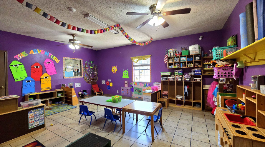 2218 Tilden Ave, Laredo, Texas 78040, 1 Room Rooms,2 BathroomsBathrooms,Commercial retail/office,For Rent,2218 Tilden Ave,20264370