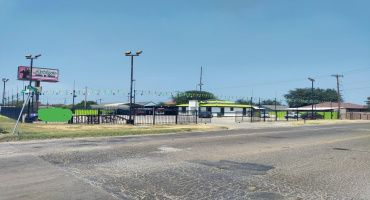 3718 TX State Hwy 359, Laredo, Texas 78043, 1 Room Rooms,3 BathroomsBathrooms,Commercial retail/office,For Sale,3718 TX State Hwy 359,20264372