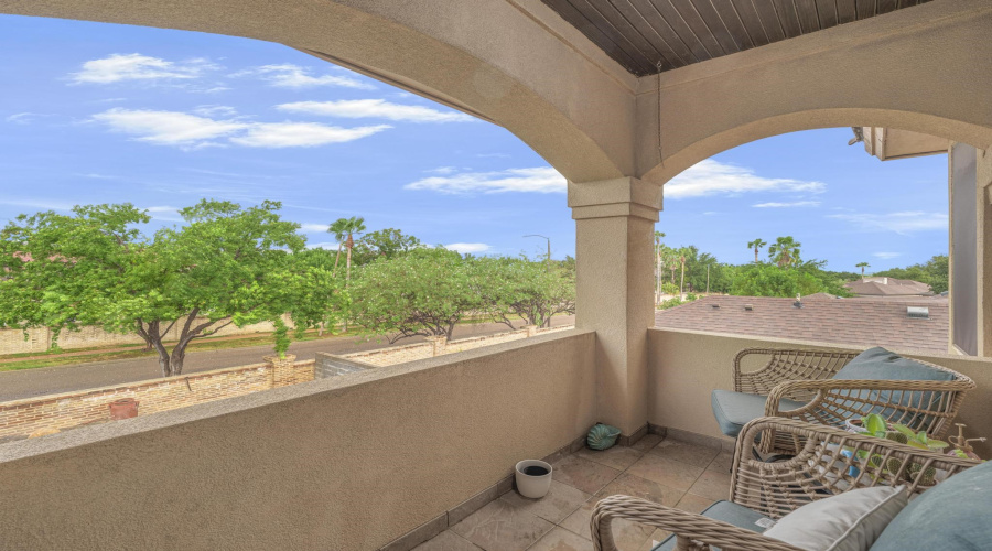 204 Flathead Lake Dr, LAREDO, Texas 78041-1933, 4 Bedrooms Bedrooms, 9 Rooms Rooms,4 BathroomsBathrooms,Residential,For Sale,204 Flathead Lake Dr,20264373